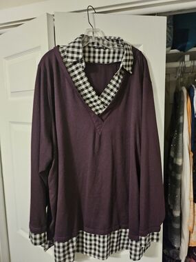 BloomChic Black & White Gingham Trim Pullover with Plum Body